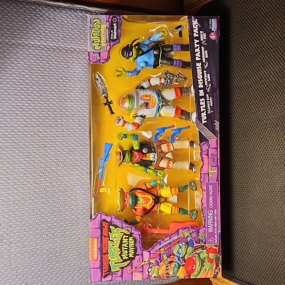 Teenage Mutant Ninja Turtles Mutant Mayhem Turtles in Disguise 4 Pack - Picture 1 of 6